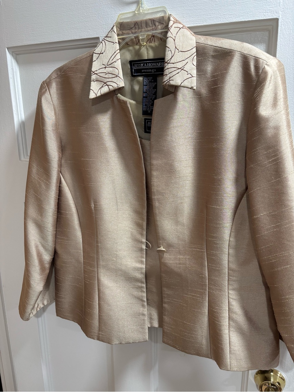 Jessica Howard Evening, Shimmery champagne color 3pc outfit